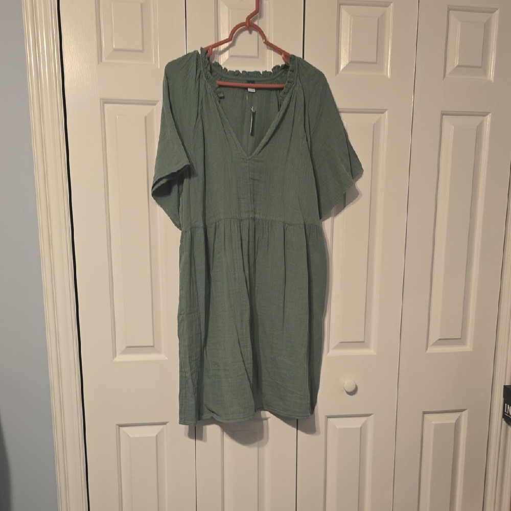 Elegant Green Women's Dress